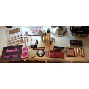 Brand new makeup bundle
